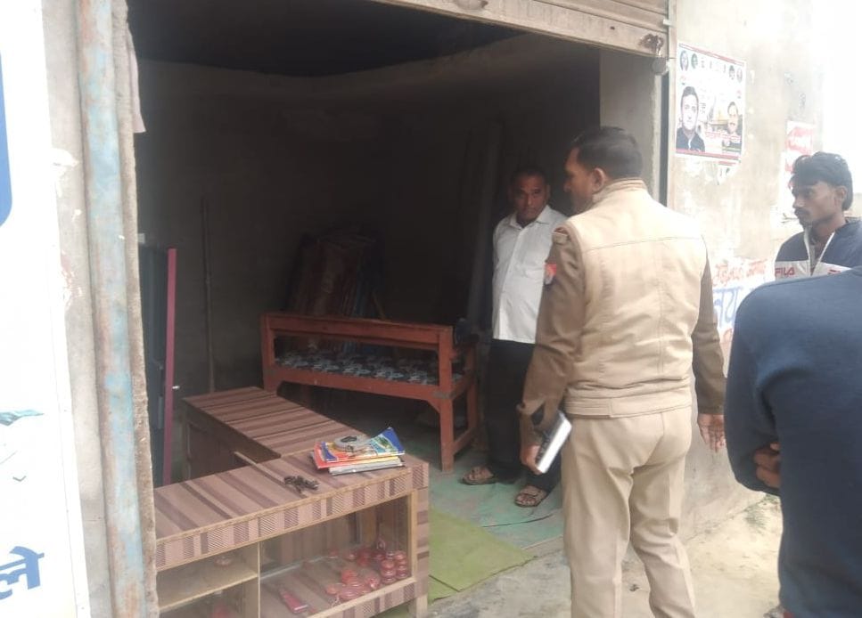 In Pipri too, thieves targeted many houses in a single night