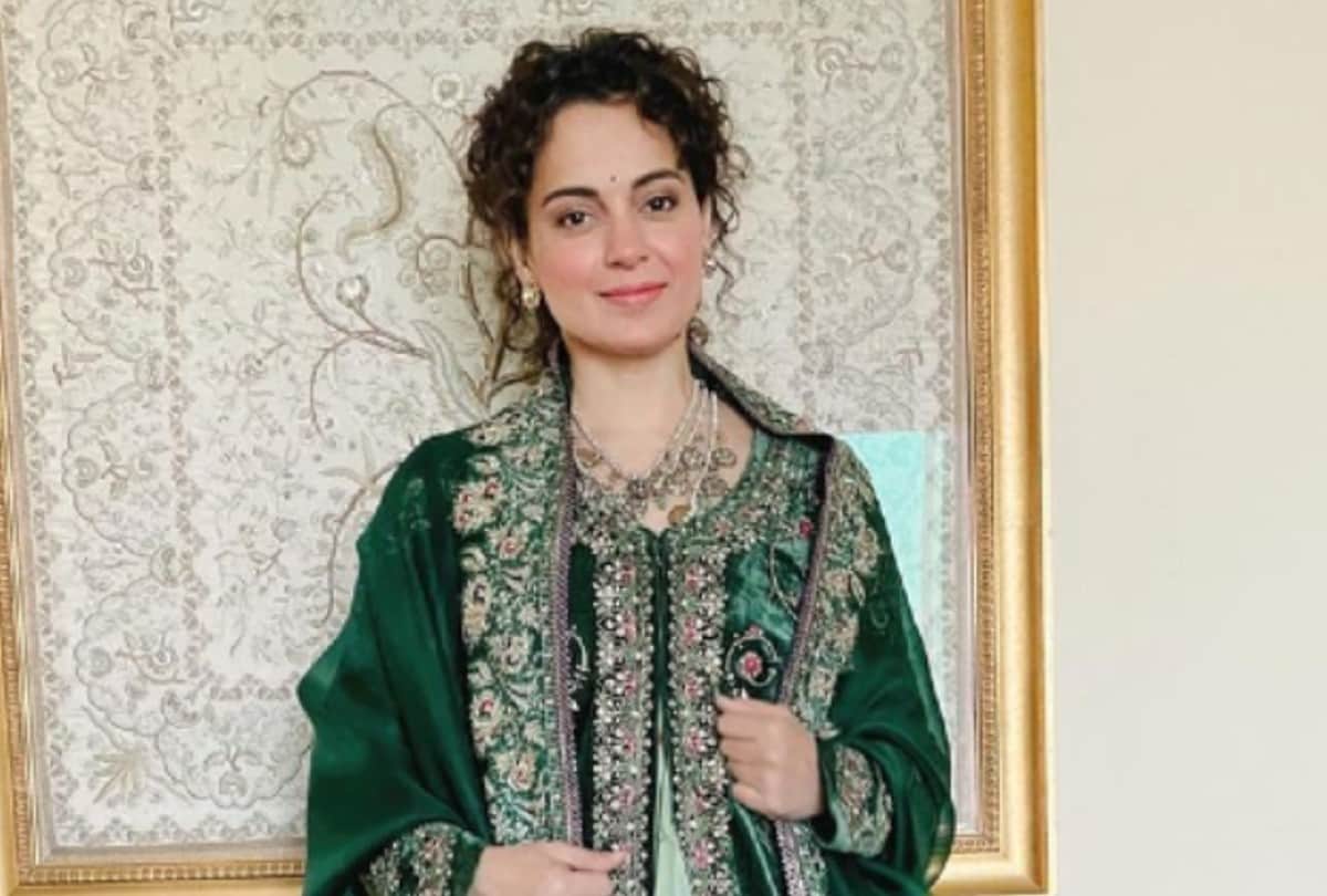 New Year 2022 Kangana Ranaut Look in Tirupati balaji mandir Photos Viral
