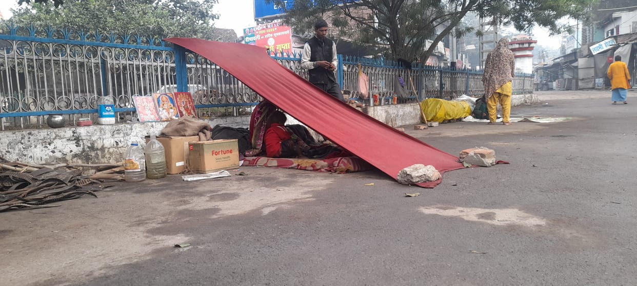 three crore night shelter closed, homeless on the road