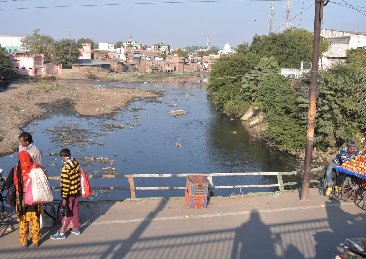 The outer colonies of the city are craving even basic amenities