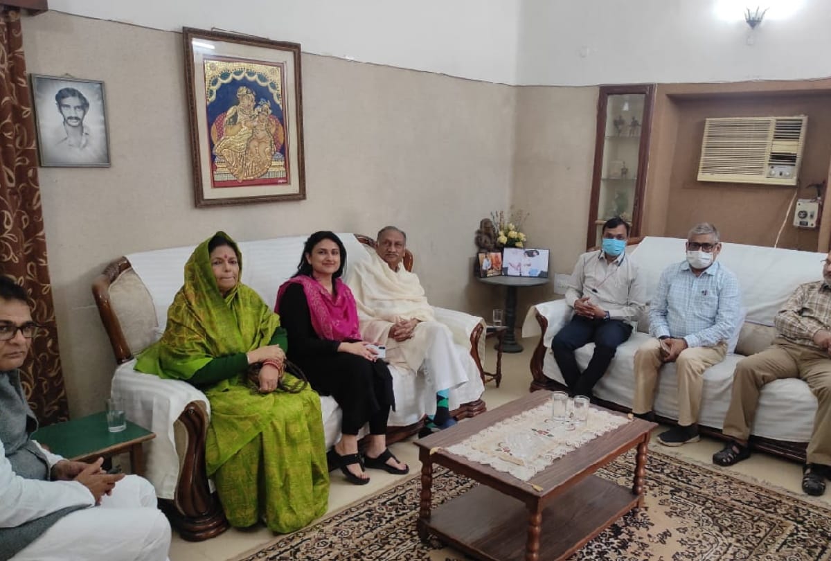 Corona vaccination Health workers visited mosques for vaccination
