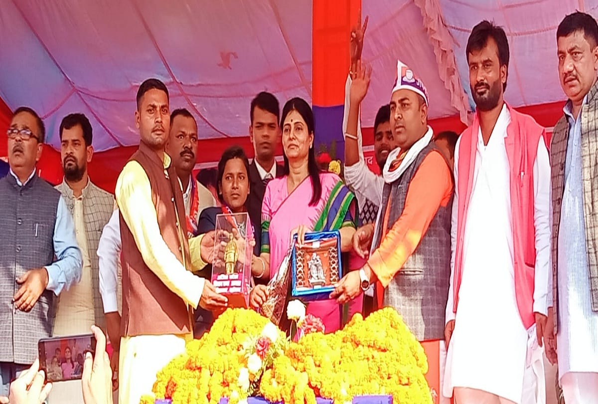 Anupriya Patel said Apna Dal raising voice of  oppressed and stressed formation of Ministry of Backward Classes Welfare