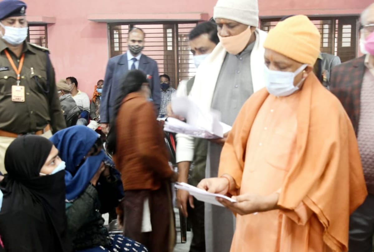 CM Yogi Visit in janta darbar at gorakhnath temple of gorakhpur