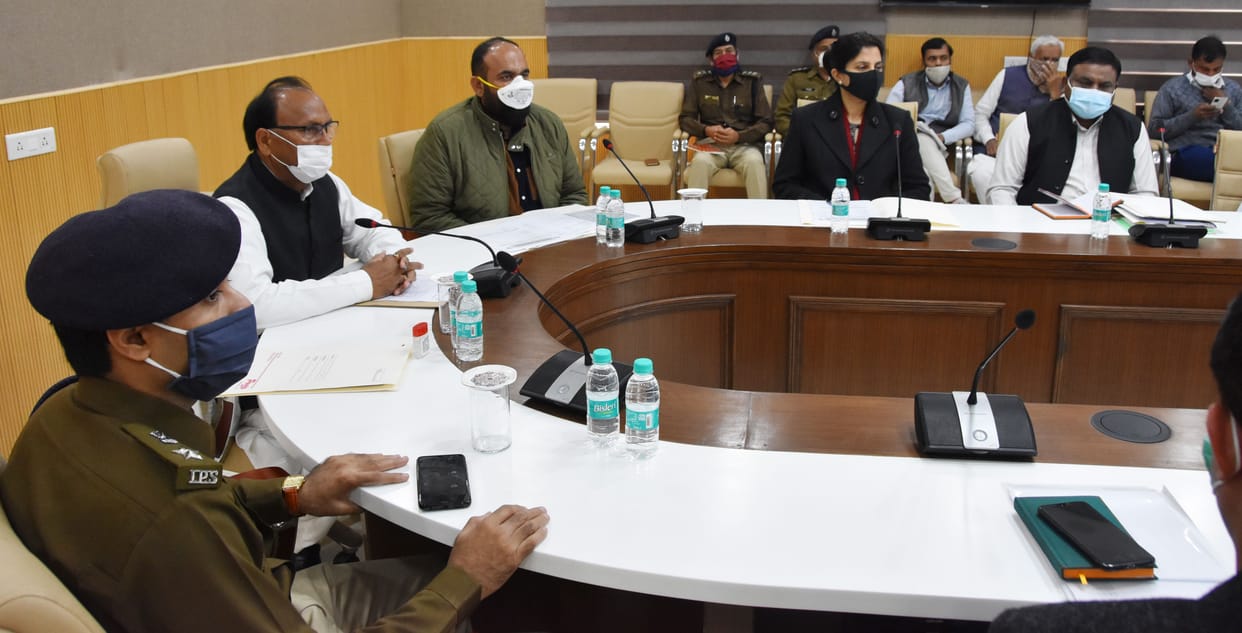 Follow Kovid rules to protect against new variants: Banwari Lal