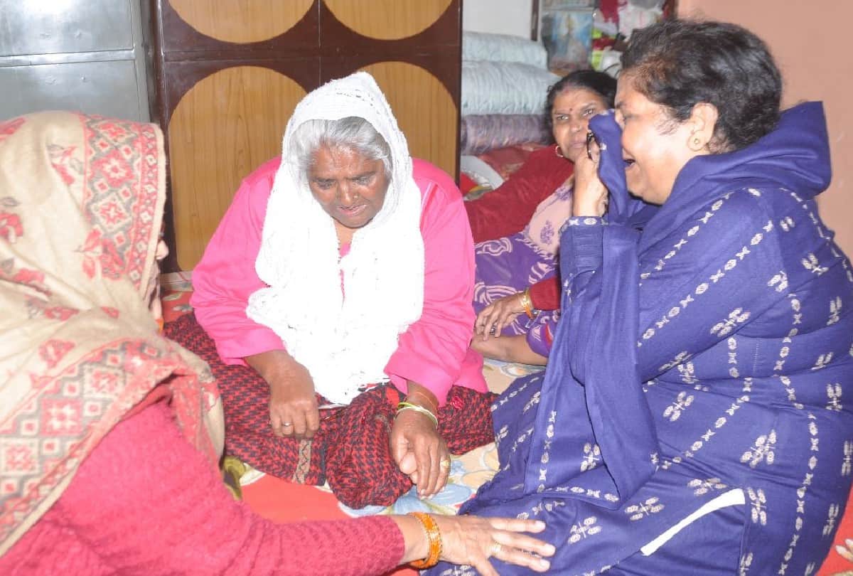 Husband Wife And Daughter Suicide Case Agra Police Investigation Mobile And Cctv Cameras