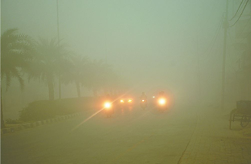 varanasi weather update Fog seen sunshine neutralized in day chances of drizzle in two days