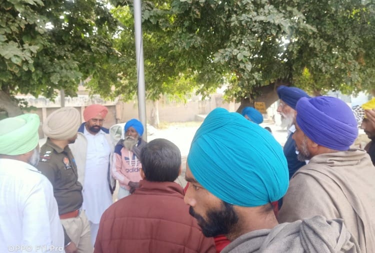 Husband and wife died after eating mustard greens in Bathinda