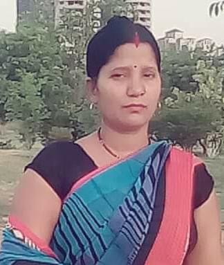 Bike crashed on breaker, postman's wife dies after falling