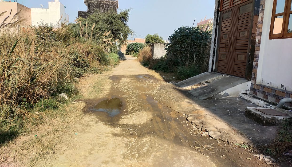 New colony settled till Simbhalka village, no public facilities