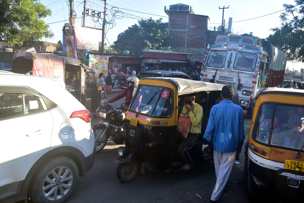 Jam on Gaulapul and Mandi Road