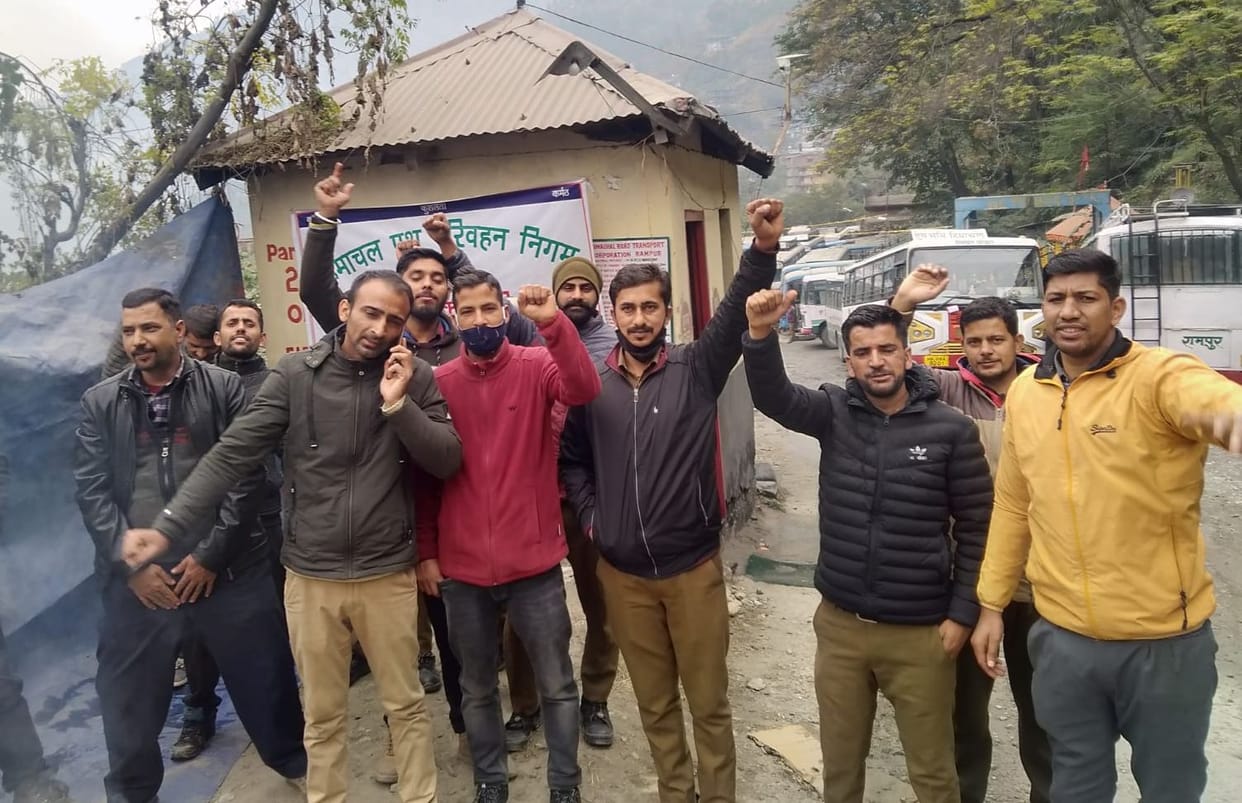 hrtc strike five roots stop in rampur