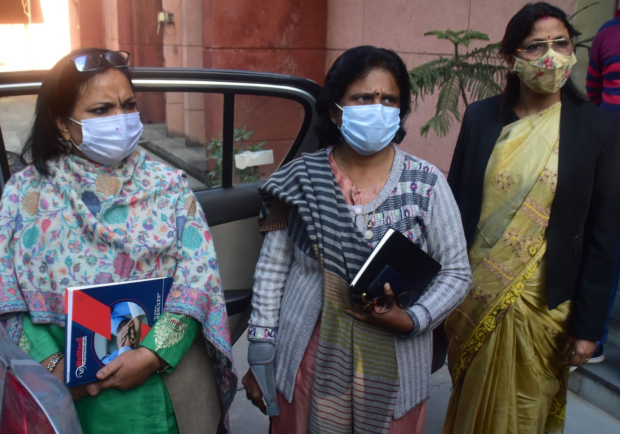 the girl students exposed the deeds of the assistant professor