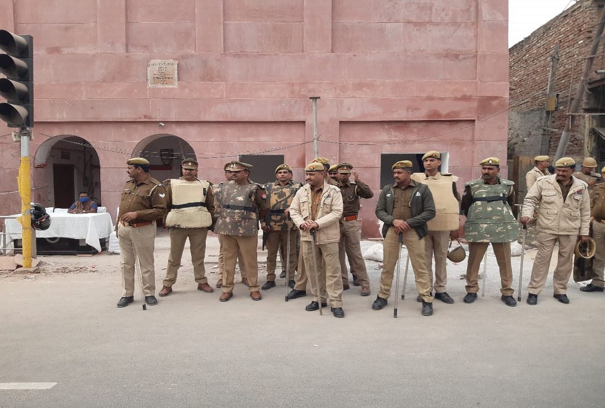High Security In Mathura Shri Krishna Janmbhoomi And Idgah Route Divert