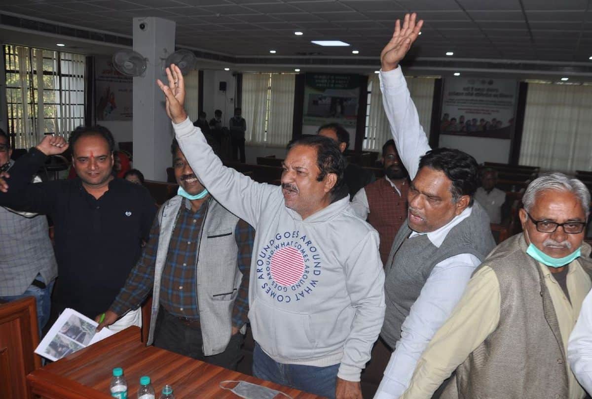 Mayor Naveen Jain Phone Call And Sadan Postpond