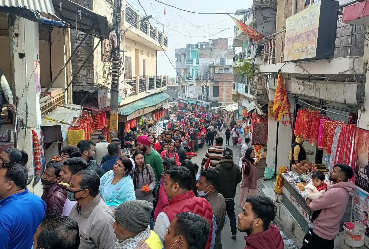 shaktipeeth in himachal pradesh: devotees pays obeisance chintpurni temple una naina devi temple himachal pradesh