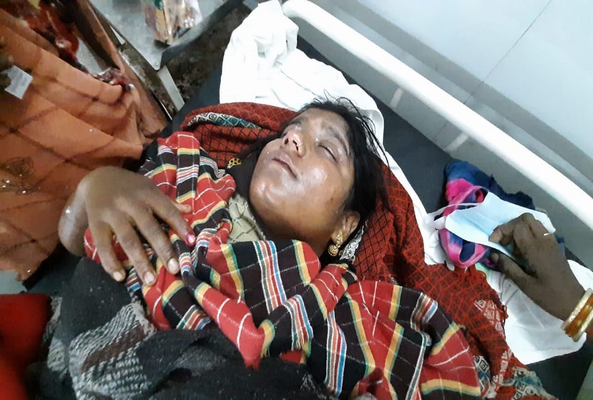 Madhya Pradesh: Blast in cooker while cooking food in Chhatarpur district, one woman seriously injured, admitted to hospital