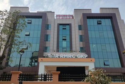 अलर्ट: आपके इर्द-गिर्द मंडरा रहे हैं 17 खतरनाक वायरस, बारिश में कर देंगे जीना हराम 17 dangerous virus bacteria around in Gorakhpur
