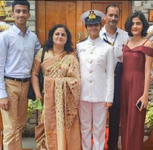 Hathras: Daughter of Hathras became a sub lieutenant in the Navy