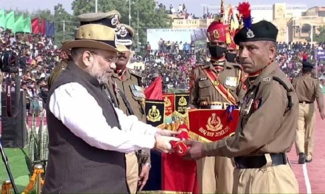 Sepoy Mukesh Yadav honored with President's Gallantry Award