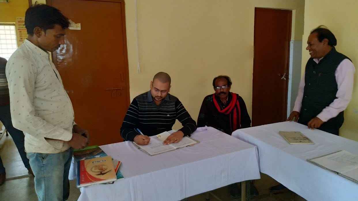 Doctors and patients forgot Kovid protocol in the health fair of Kanpur dehat