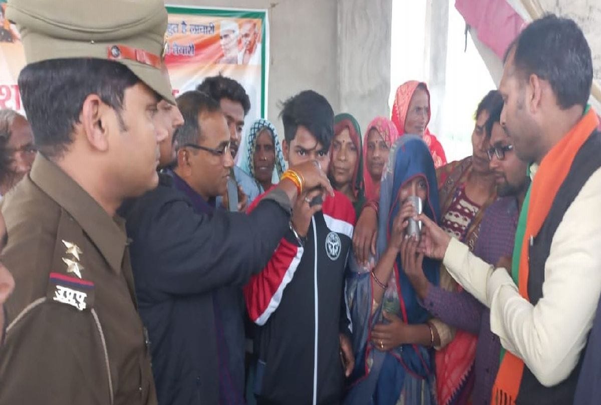 Ram Vakeel Family Anshan For Memorial Route