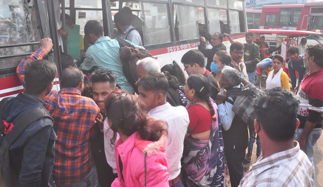 Don't think of traveling by bus today and tomorrow
