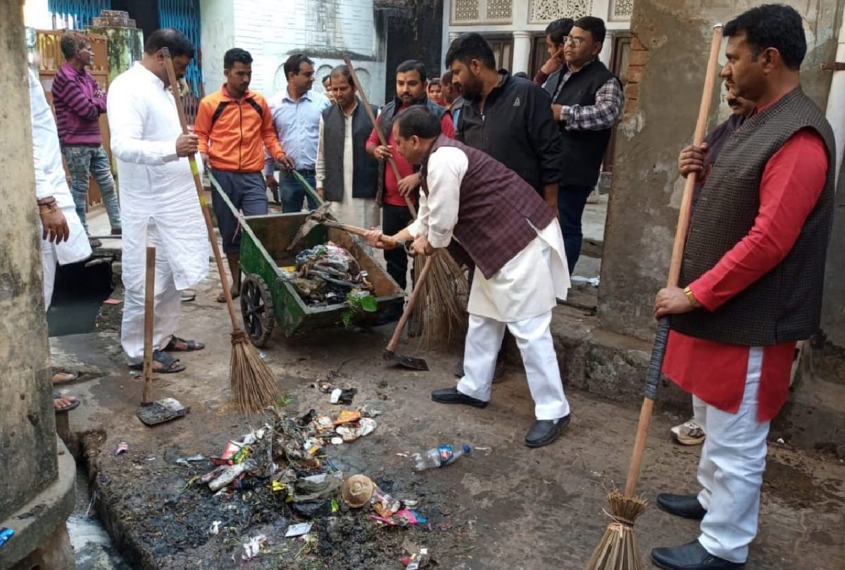 Today booklet of cleanliness of city will be presented in front of PM Modi in Gorakhpur