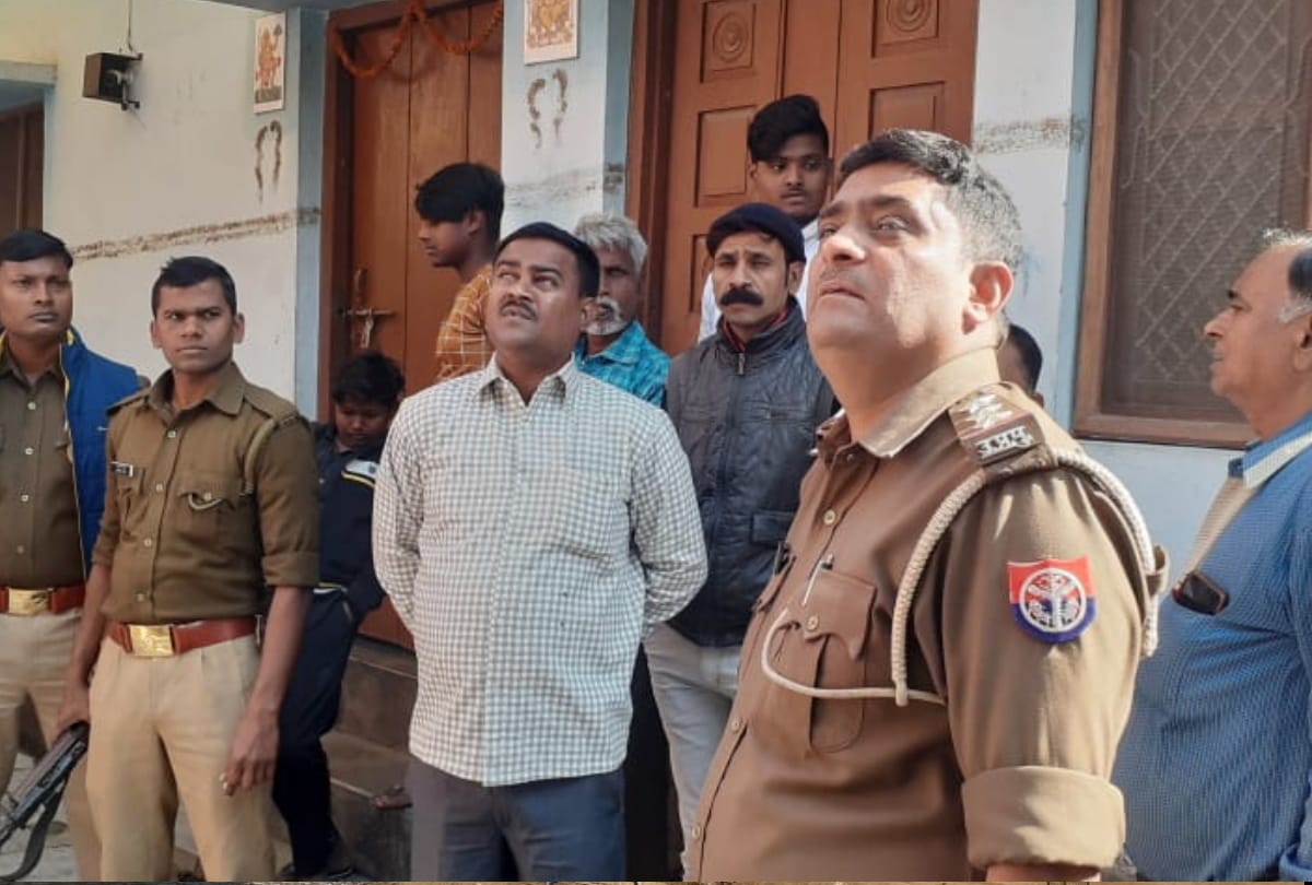 dead body of newly married found on hanging in maharajganj