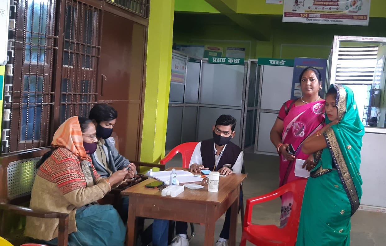 Patients wandering for treatment in Arogya Mela