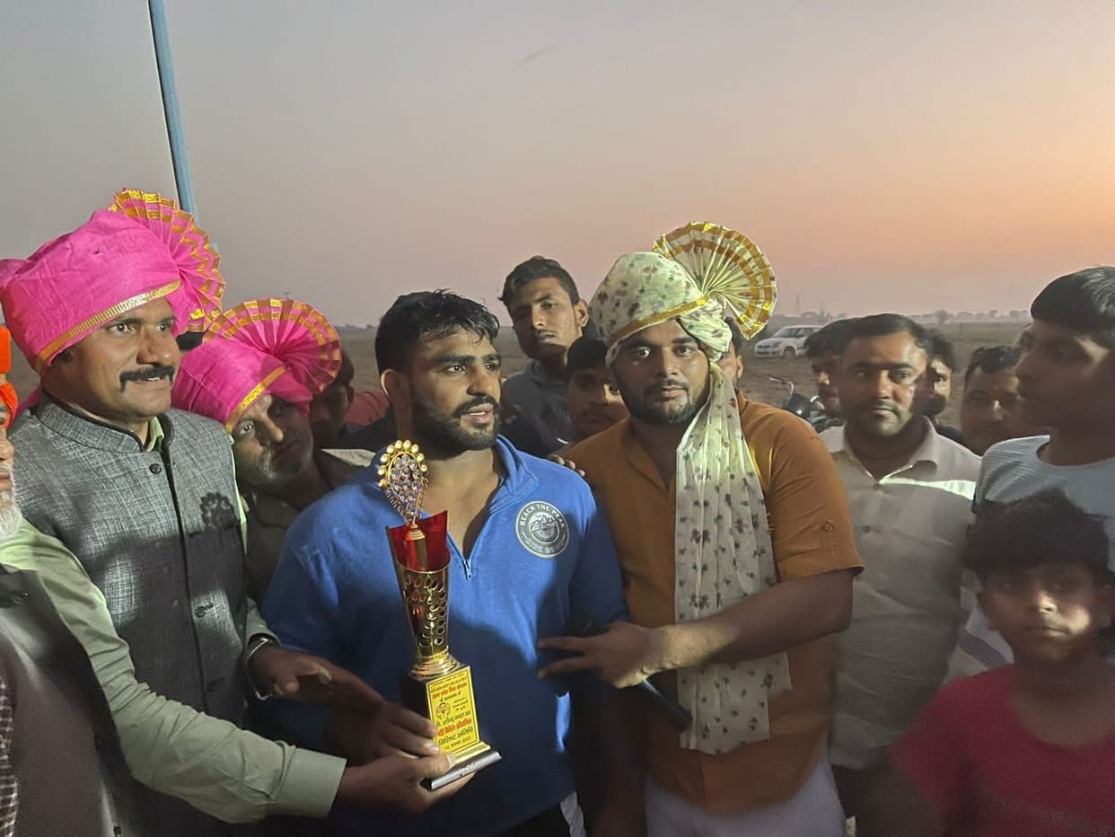 Air Force's Nasir won the wrestling