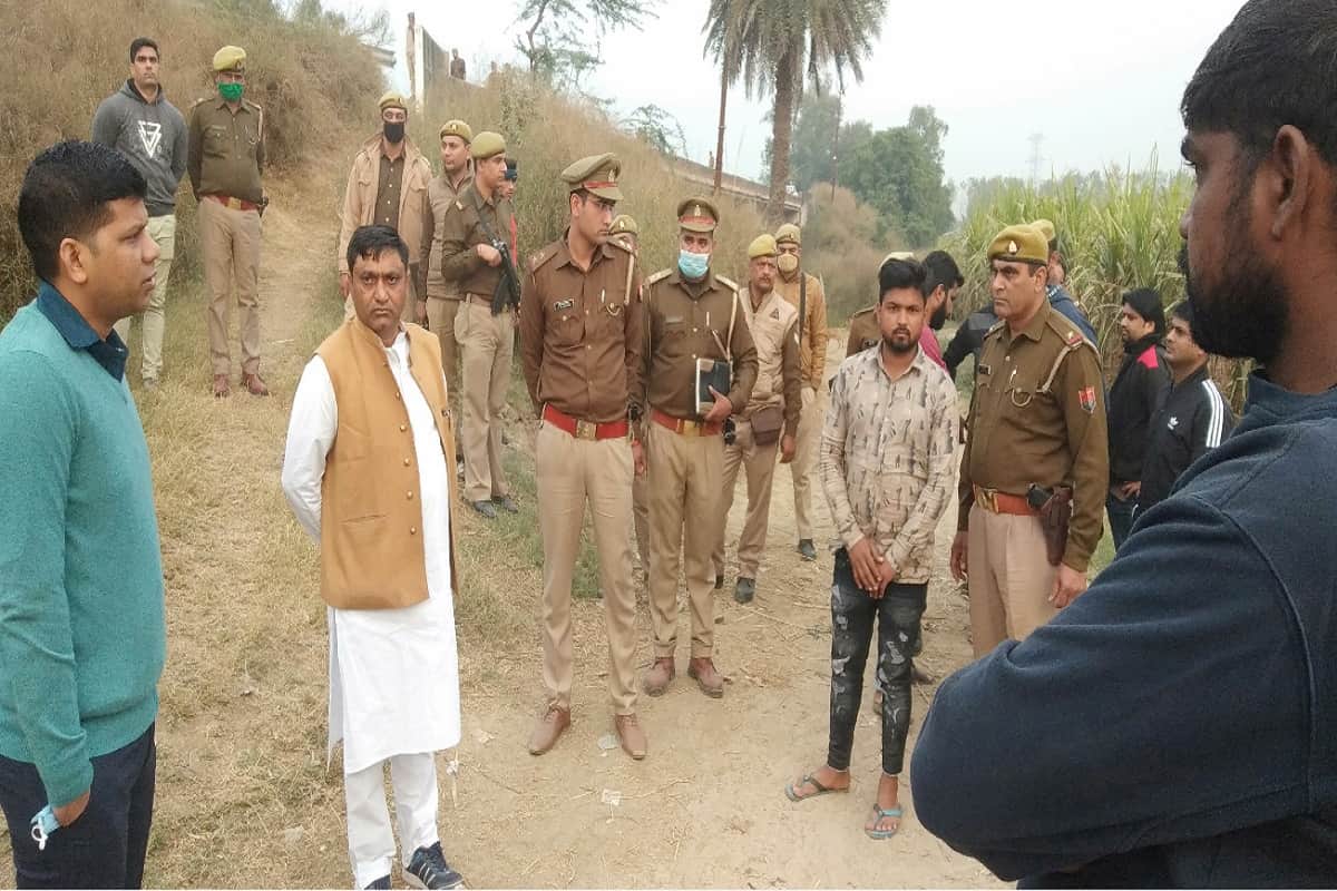 Meerut Crime News: Dead body of girl was found in forest of Kharkhoda and see photos