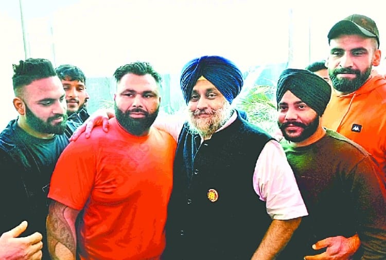 Pakistan should stop sending terrorists and drugs before starting trade with India says Sukhbir singh badal