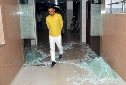 Masked youths ransacked the hospital in Prayagraj attackers seen in CCTV footage