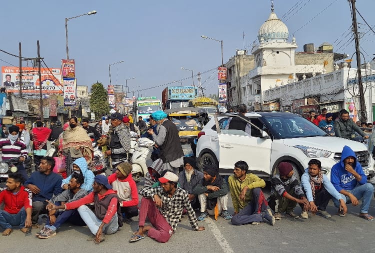 Employees of the de-addiction center went on strike in Jagraon 