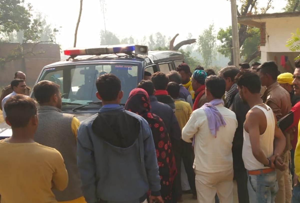 Three died in an accident in Kudwar Thana Kshetra in Sultanpur.