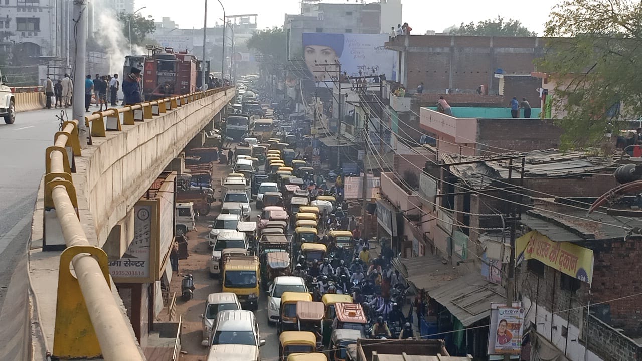 accident in varanasi massive fire broke out in bus moving on overbridge passengers narrowly escaped amidst  flames