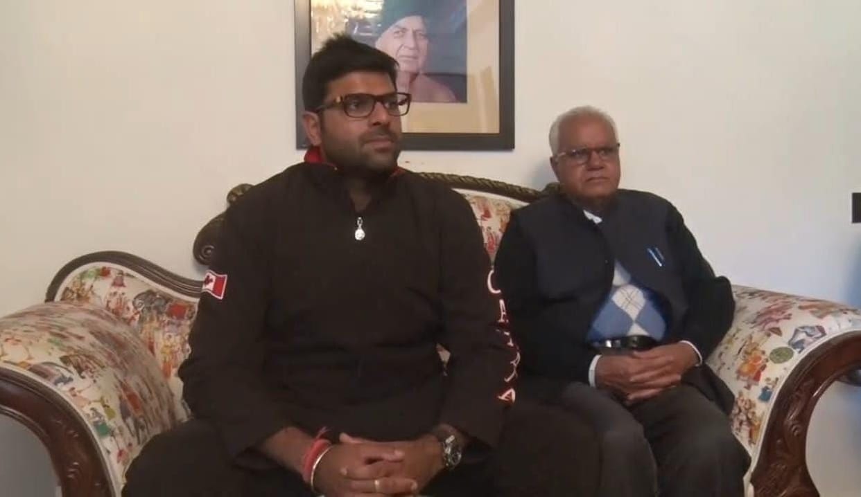 Those who took blessings took away and those who kept burning kept burning: Digvijay