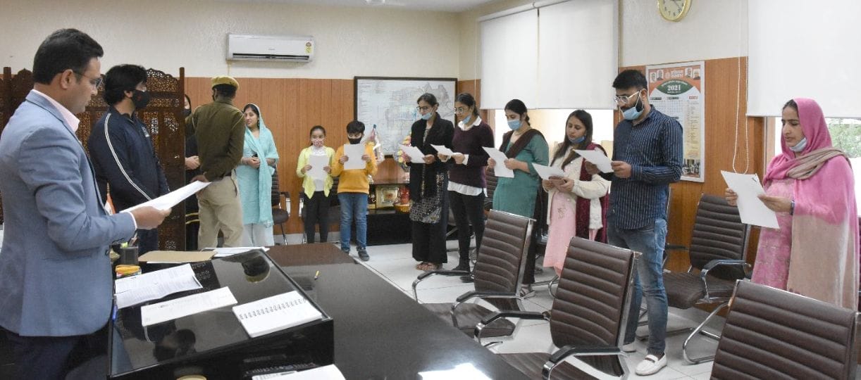 Six Pakistanis and two Afghani got Indian citizenship for the first time in Haryana