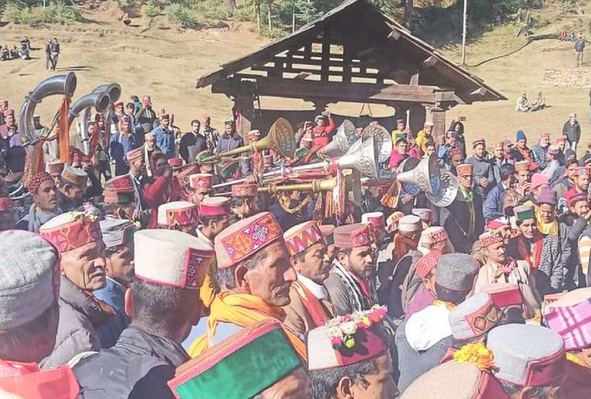 Kullu: Dev Pundarik Rishi, the founder of Banyogi boarded the new chariot, CM Jairam joined from Shimla