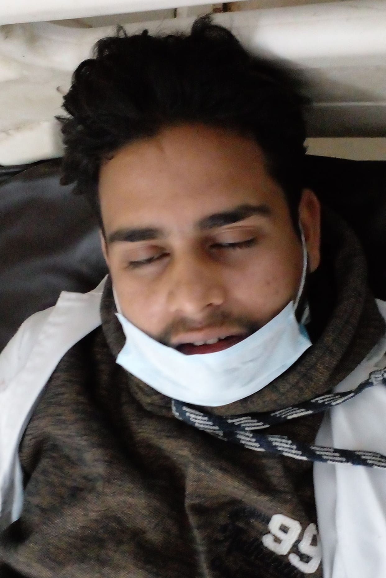 trainee farmasist beaten by teemardar