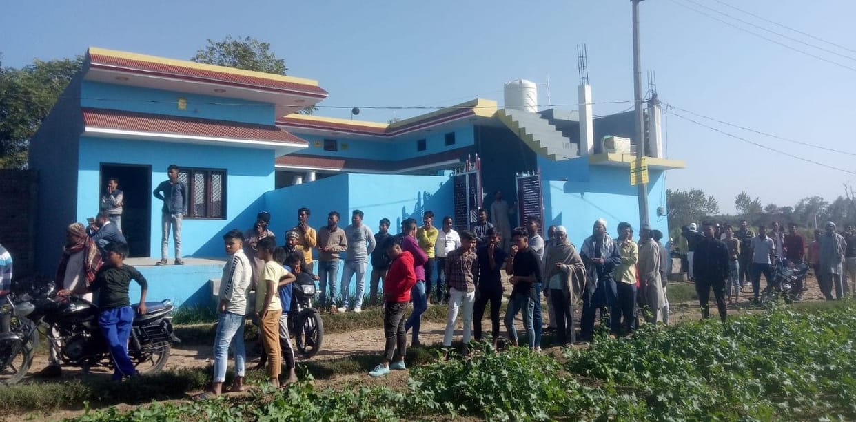 Armed miscreants robbed the house of cattle trader