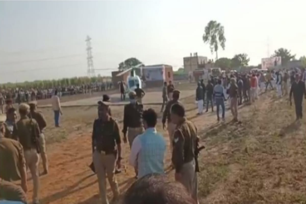 UP Election 2022: crowd gets Uncontrollable at Akhilesh Jayant rally in Meerut, police had to lathi-charge