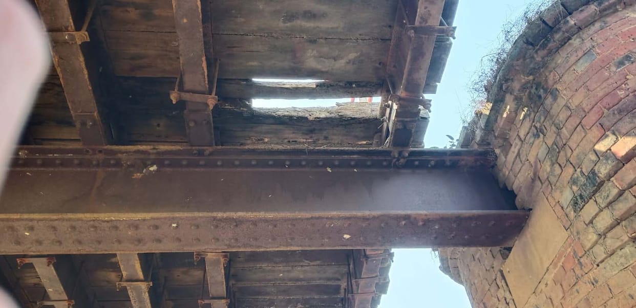 broken bridge,repair
