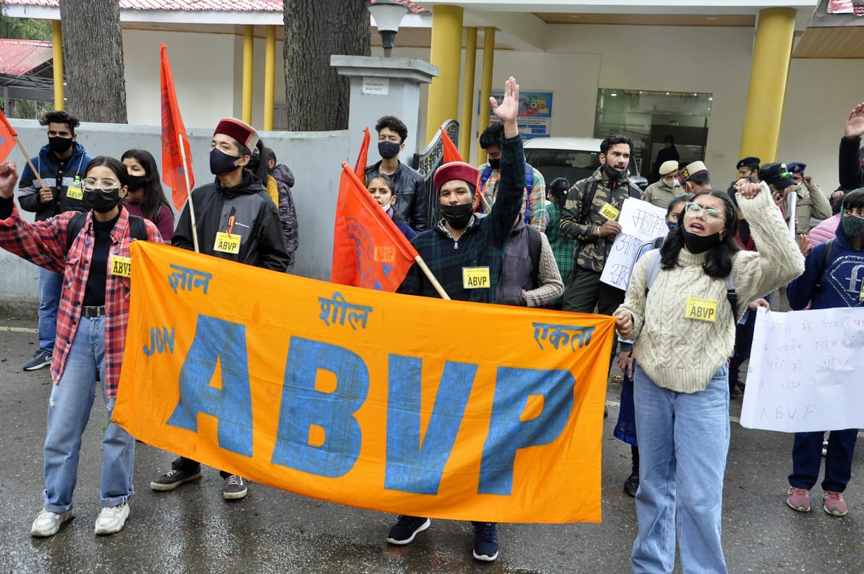abvp strike for their demand in kulu