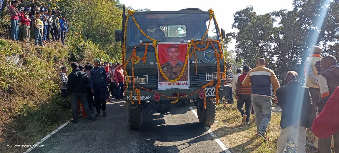 Nagaland Violence: Martyred jawan Gautam cremation, his father says will send another son to the army too, see photos