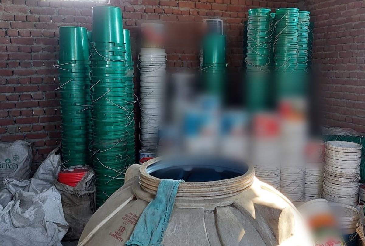 police raid on Mobil oil factory in Agra