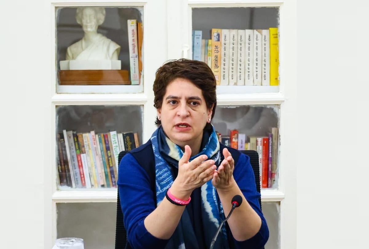 Priyanka Gandhi meeting with UP Congress planning and strategy committee.