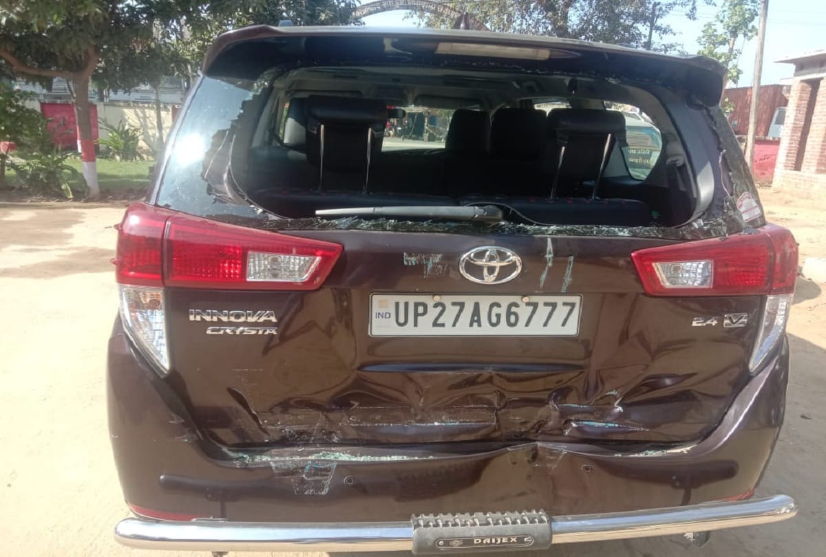 Tractor-trolley hit MLA car in Bareilly