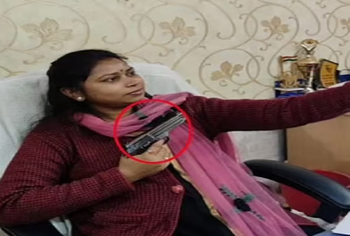 TMC leader Mrinalini Mondal Maity poses with gun inside govt office in purported photo, triggers row