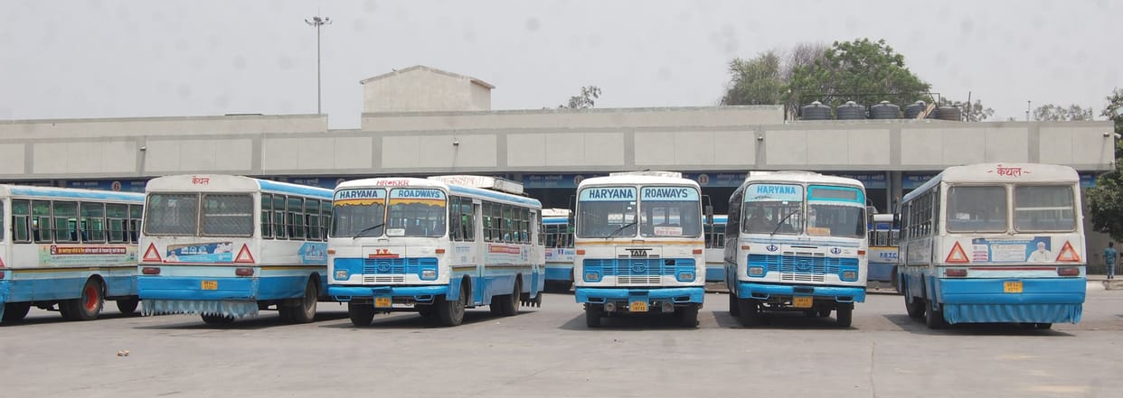 Trouble: Difficulty traveling in limited buses, night stop bus service also stopped at many places